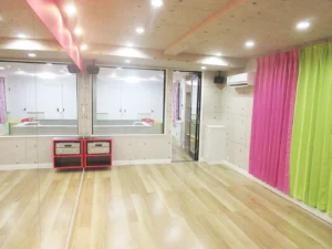 T's Dance Room